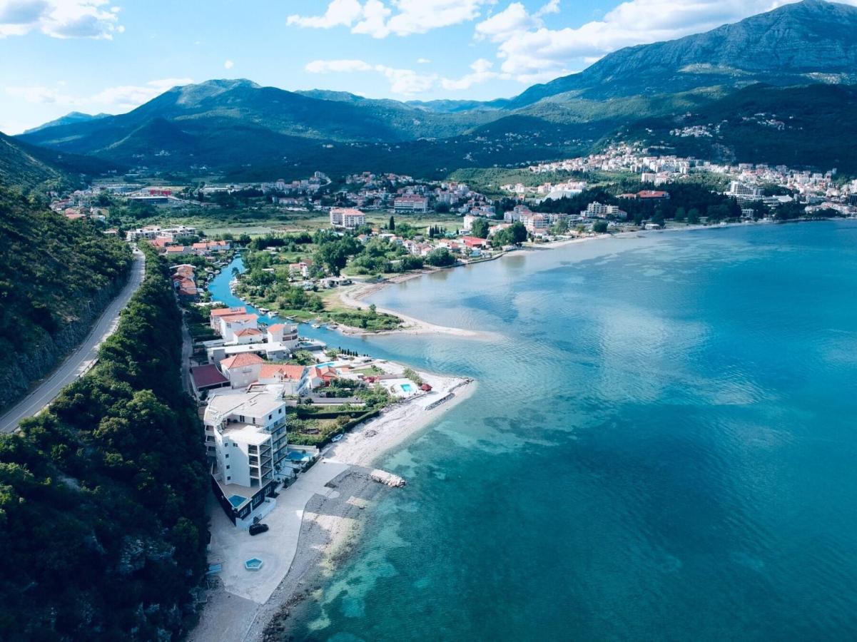 Hotel Vienna Herceg Novi Exterior photo