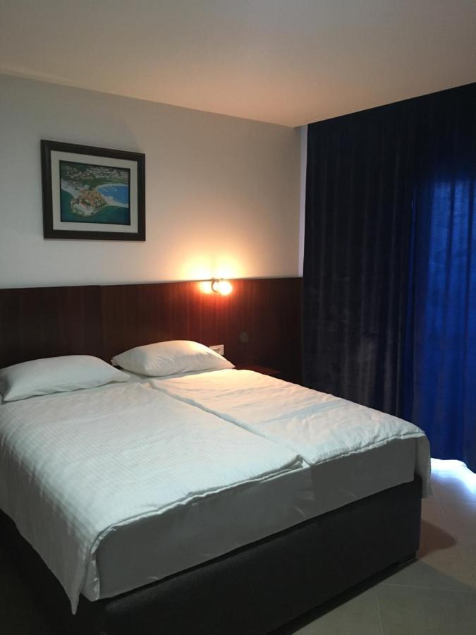 Hotel Vienna Herceg Novi Exterior photo
