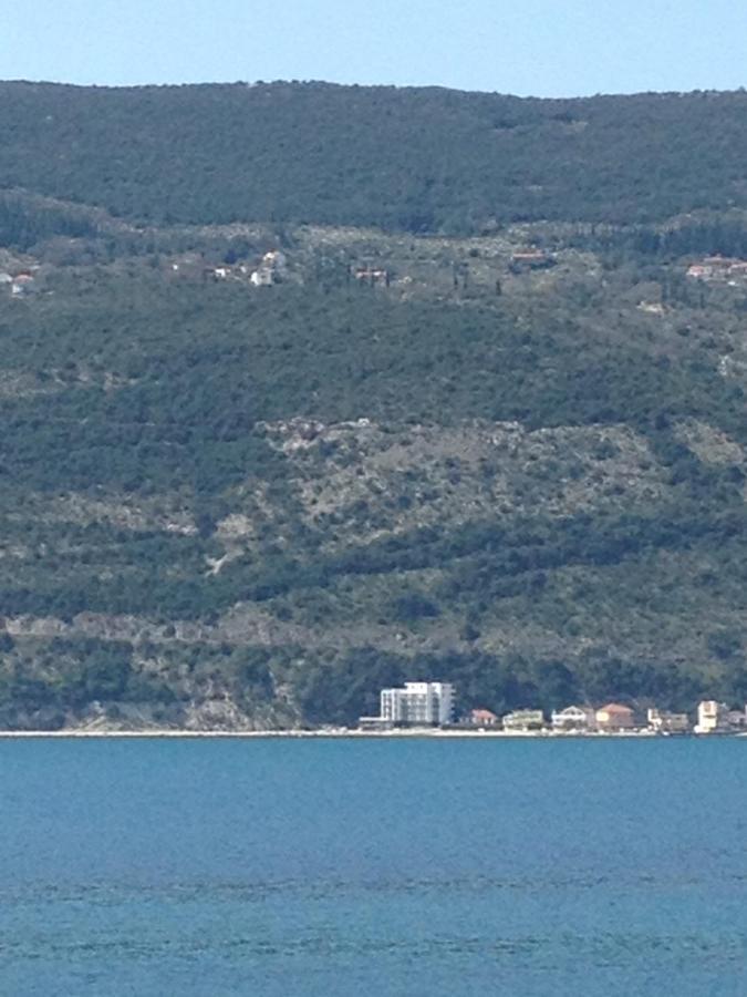 Hotel Vienna Herceg Novi Exterior photo