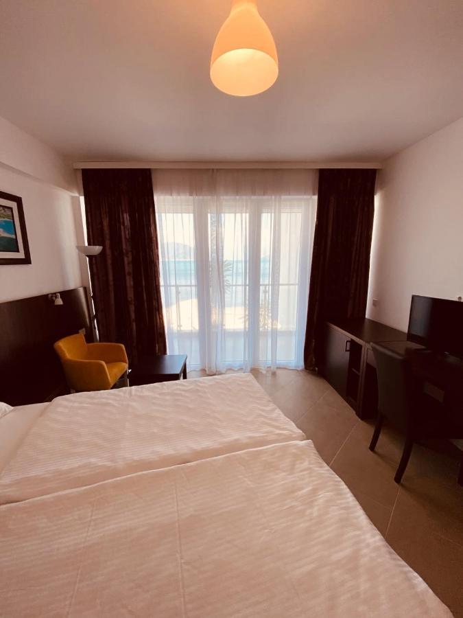 Hotel Vienna Herceg Novi Exterior photo