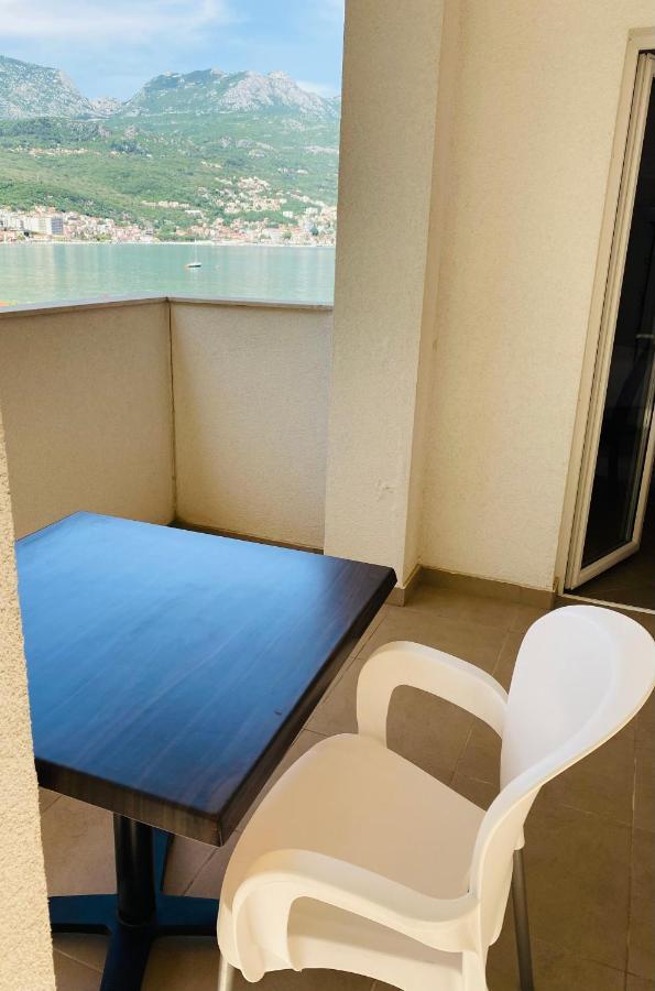 Hotel Vienna Herceg Novi Exterior photo