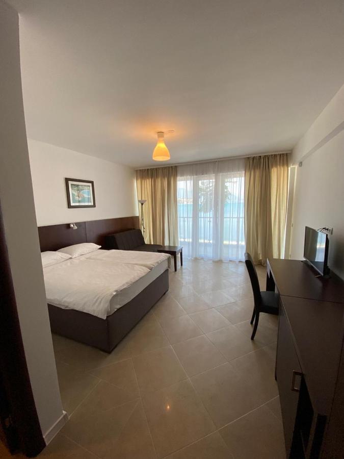 Hotel Vienna Herceg Novi Exterior photo