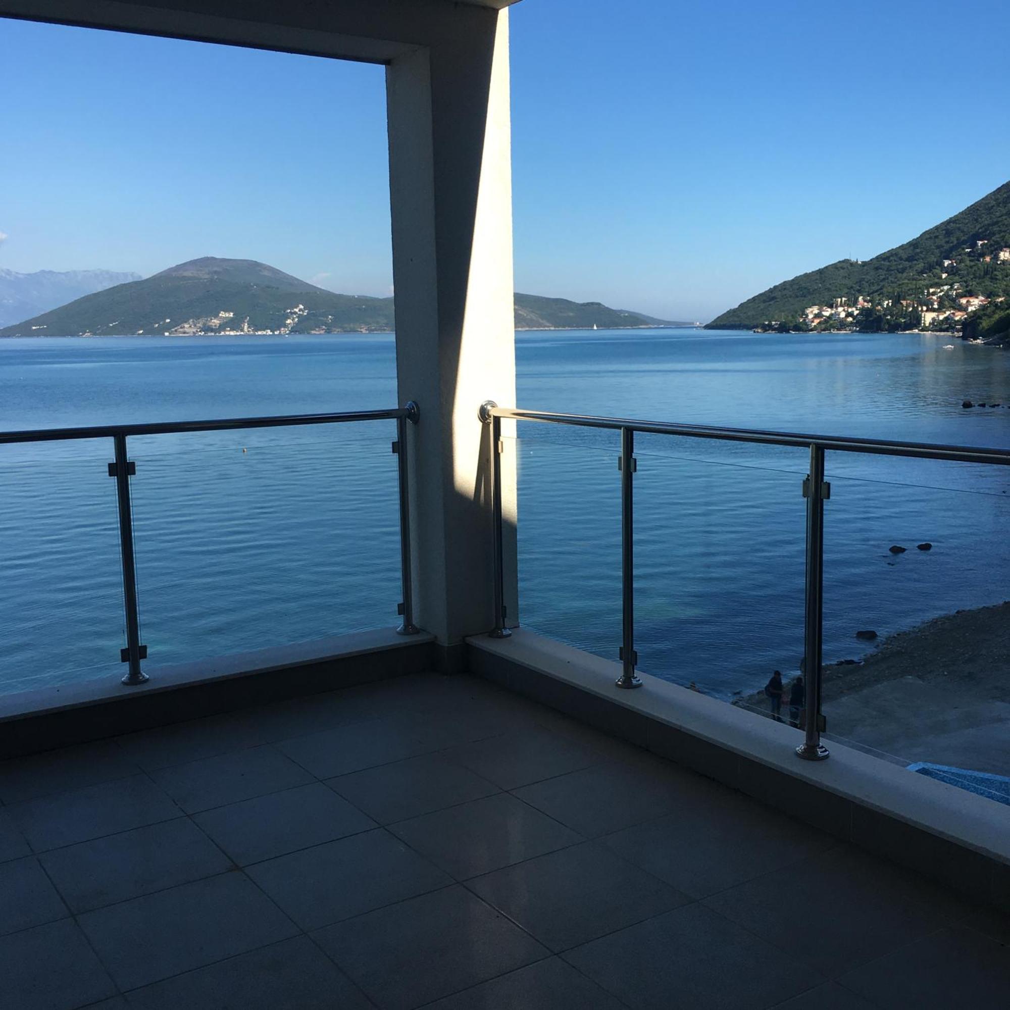 Hotel Vienna Herceg Novi Exterior photo